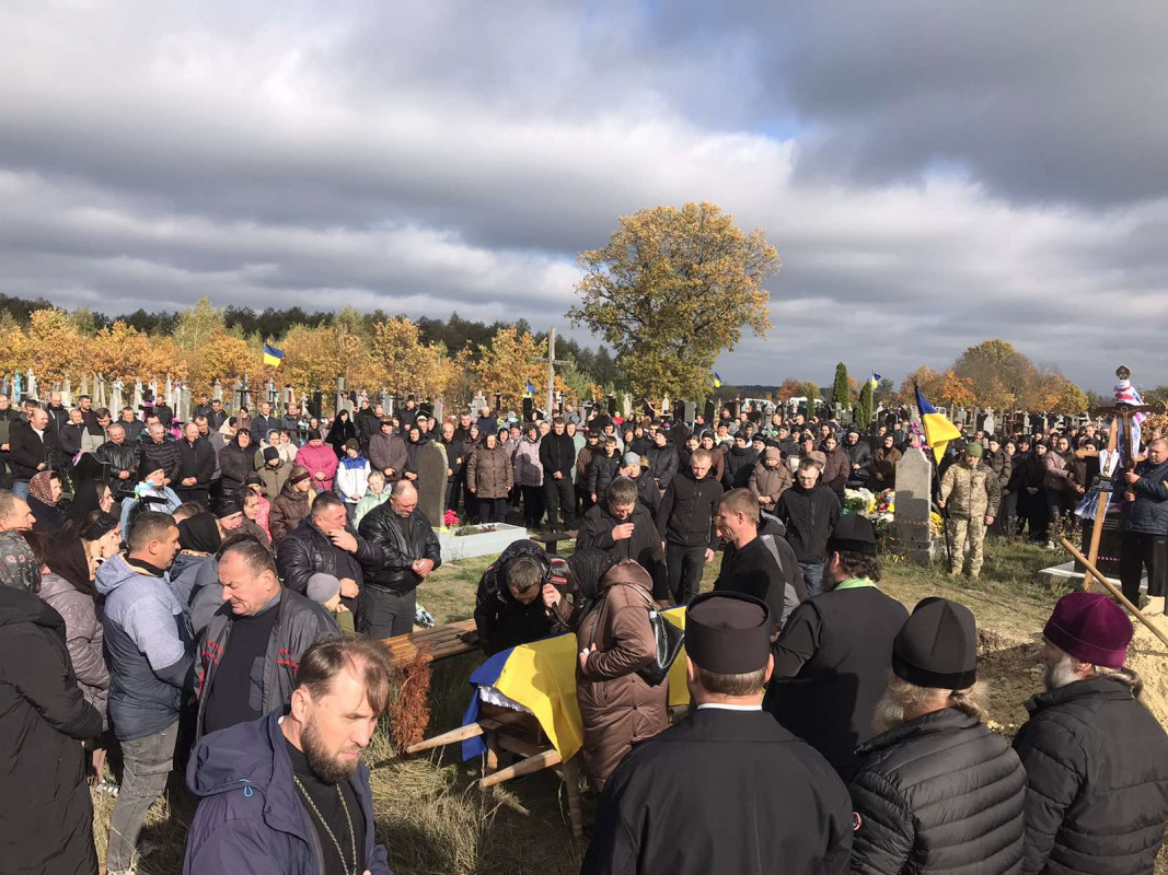 Понад 2 роки вважався зниклим безвісти: на Волині попрощалися із захисником Віктором Баликом