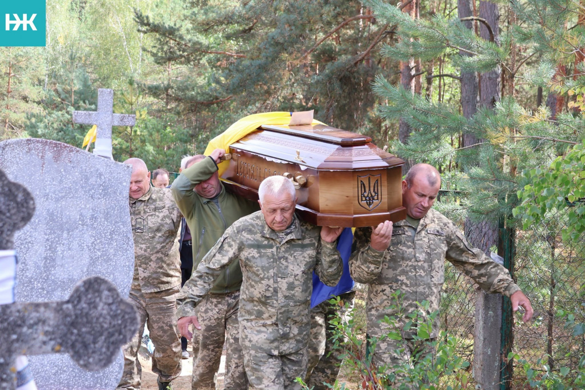 У громаді на Волині попрощалися із загиблим на Сумщині захисником Володимиром Хвесиком