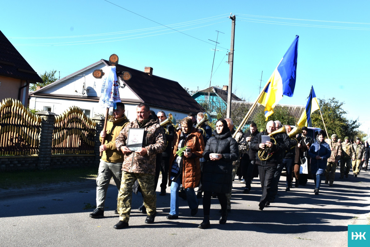 Смерть спіткала не на полі бою, а на відносно мирній території: на Волині попрощались з Героєм Іваном Андрусиком