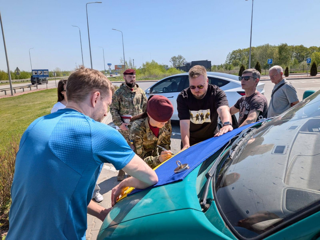 На передову передали Starlink, дрони та авто: волинські військові отримали масштабну допомогу від партнерів із Фінляндії