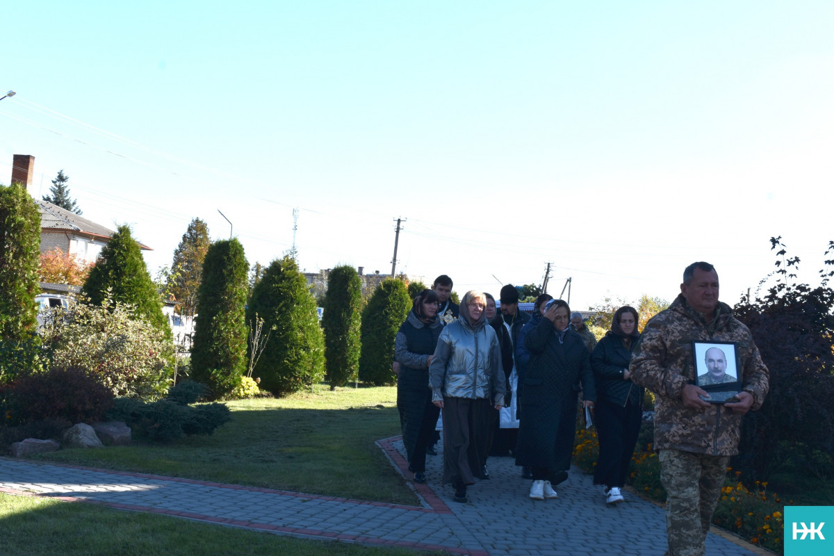 Смерть спіткала не на полі бою, а на відносно мирній території: на Волині попрощались з Героєм Іваном Андрусиком