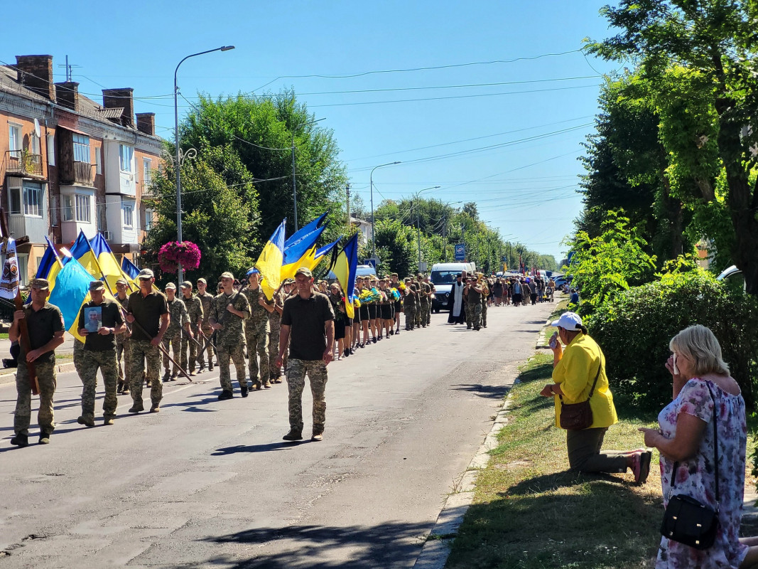 Йому було лише 35: на Волині попрощалися із загиблим Героєм Сергієм Скороходом