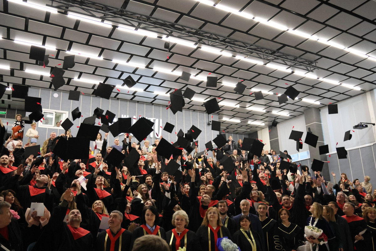 Близько 800 магістрів отримали дипломи в Луцькому національному технічному університеті