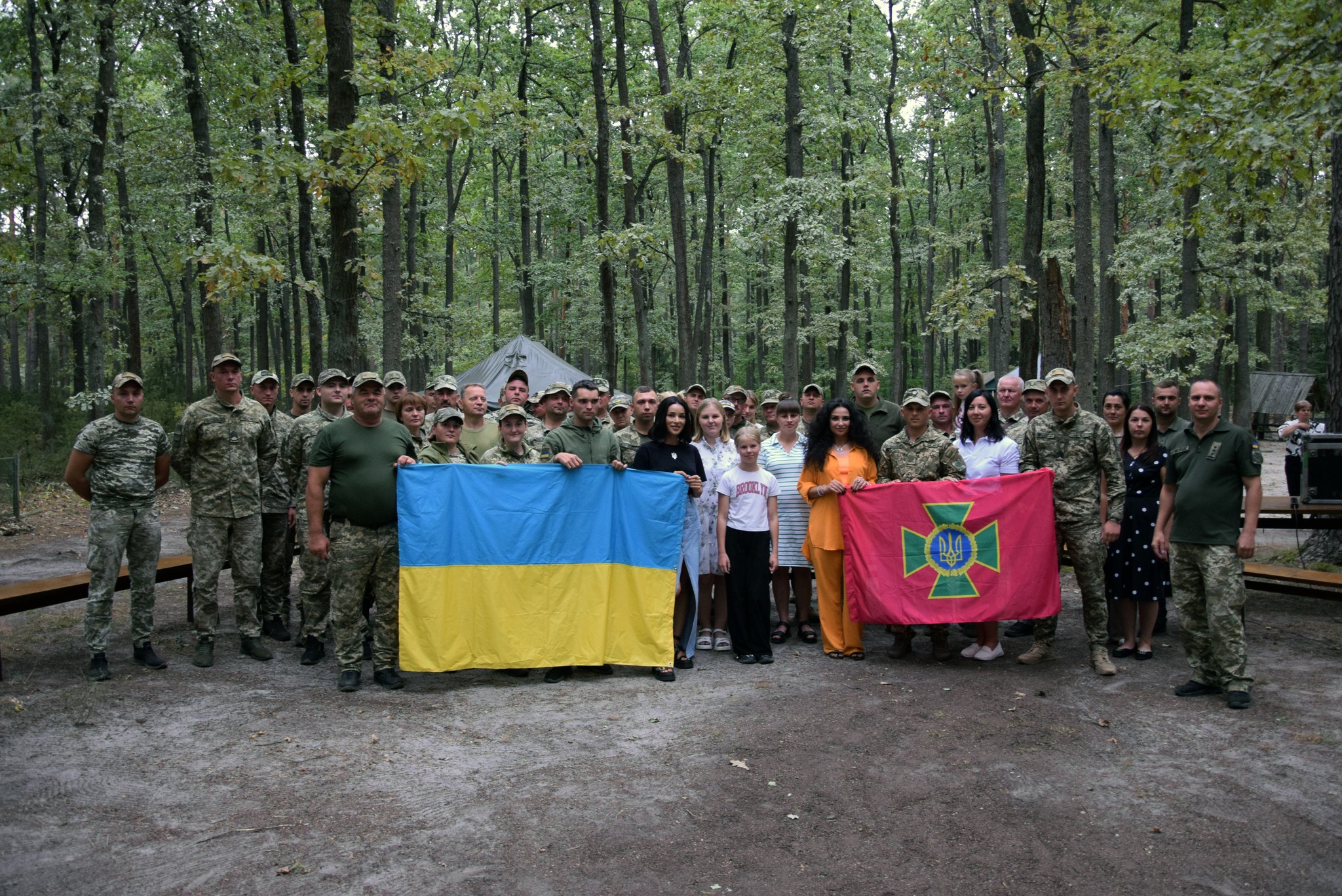 Відомі українські артистки виступили для прикордонників на Волині