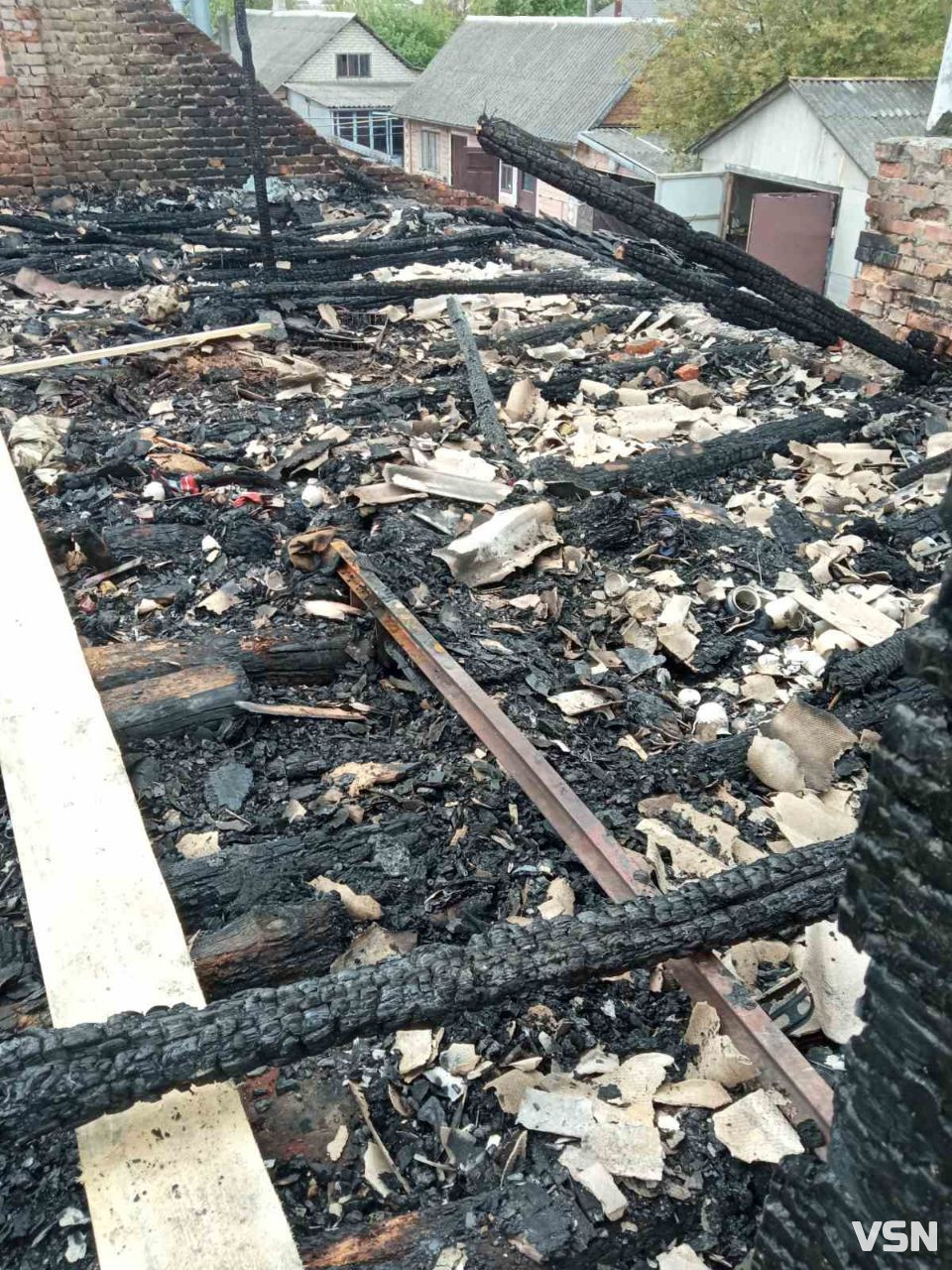 На Волині внаслідок пожежі постраждав комунальник: родина просить допомоги