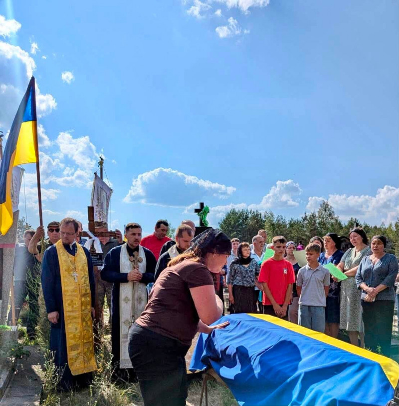 Два роки між надією і болем: на Волині попрощалися із захисником Петром Якимовим