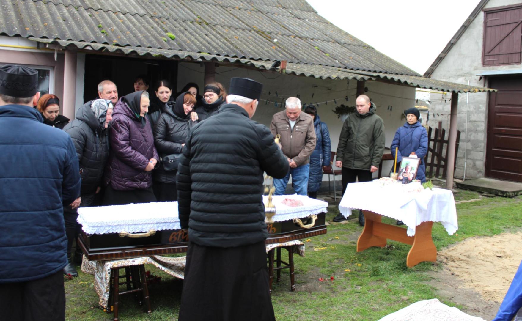 Завтра йому мало виповнитися 55 років: на Волині попрощалися із захисником Василем Савичем