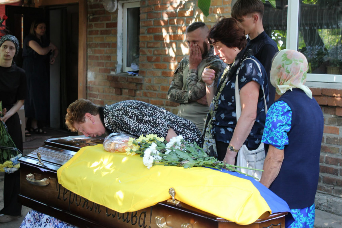 «Він ніколи не жалівся»: волиняни попрощалися із захисником Михайлом Присяжнюком