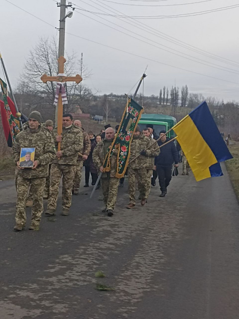 Захищав Україну ще з часів АТО: у Луцькому районі провели в останню путь Героя Романа Сербалюка