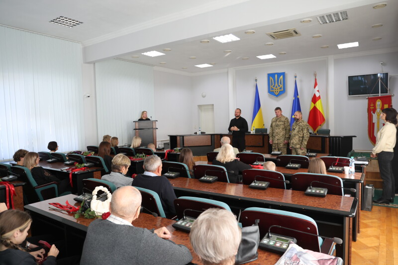 У Луцьку родинам загиблих воїнів вручили державні нагороди