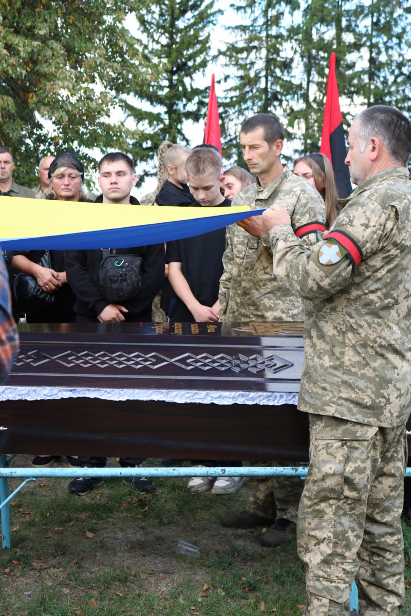 Загинув понад півтора року тому у Курській області: на Волині поховали захисника Миколу Собчука