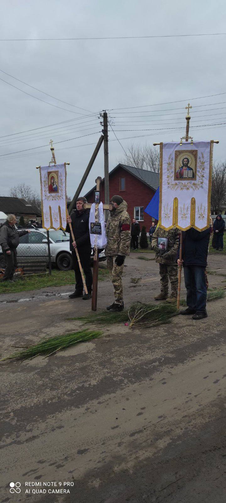 Дев’ять місяців вважався зниклим безвісти: на Волині останню земну дорогу провели Героя Василя Шміло
