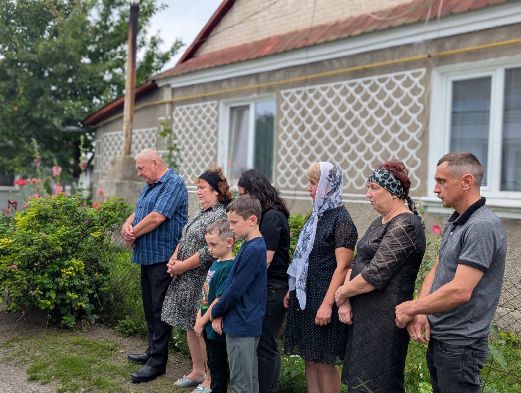 Серце не витримало пережитого на війні: на Волині попрощалися з Героєм Валерієм Вакулюком