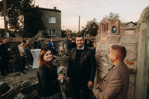 У Луцьку на закритій вечірці зібрали 300 тисяч на ремонт будинку Голованя і допомогу ЗСУ