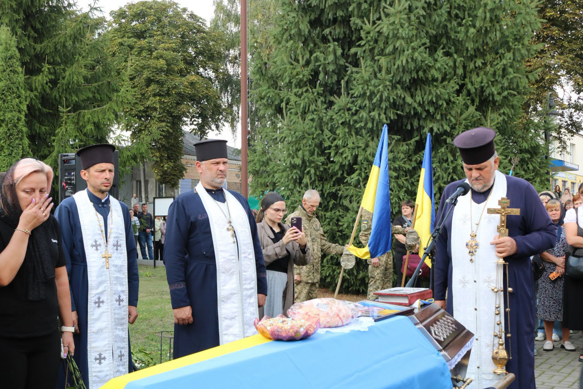 Загинув понад півтора року тому у Курській області: на Волині поховали захисника Миколу Собчука
