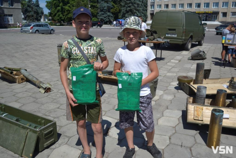 У місті на Волині на благодійному святі зібрали понад 130 тисяч гривень для ЗСУ. Фоторепортаж