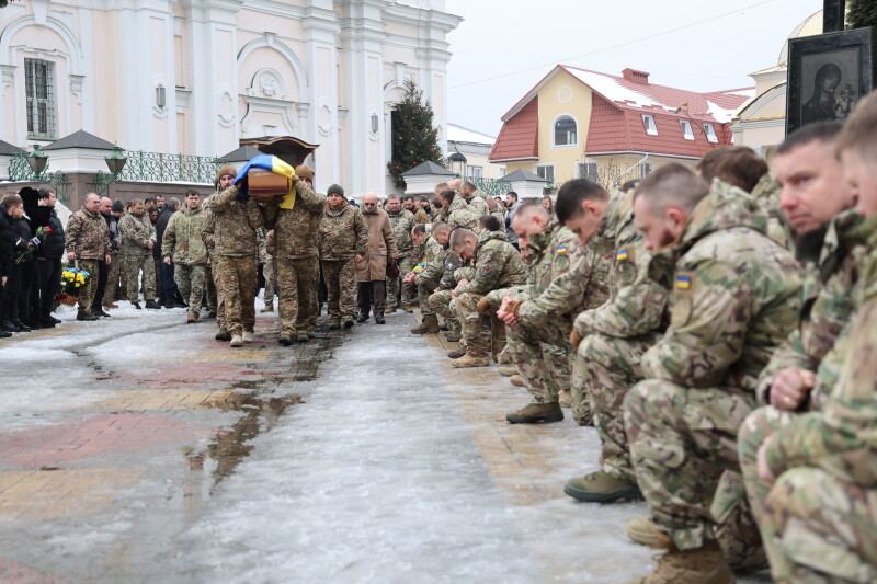 Навіки 29: у Луцьку попрощалися з військовослужбовцем Олексієм Бондаренком