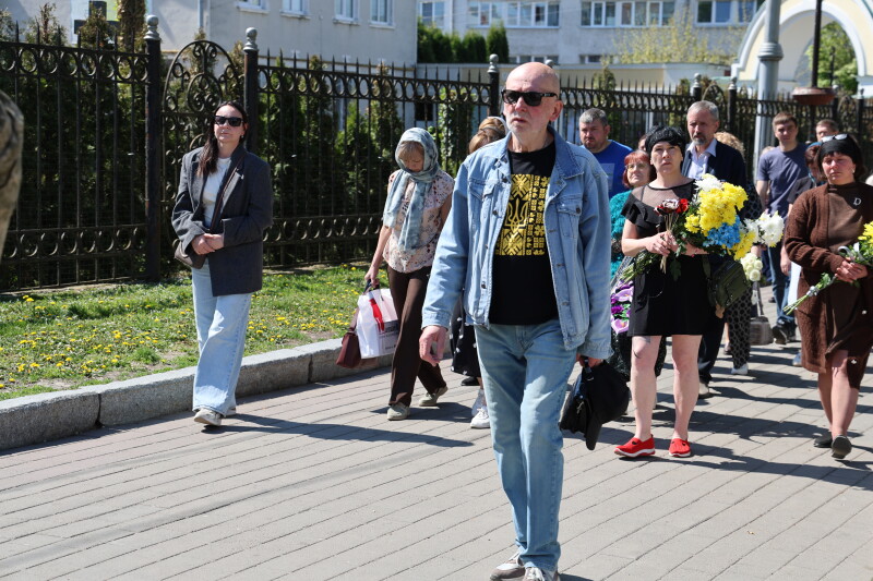 У Луцьку попрощалися з Героєм Андрієм Ющиком, який загинув понад рік тому
