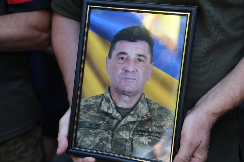 Навіки 59: у Луцьку попрощались із Героєм Олександром Зінчуком