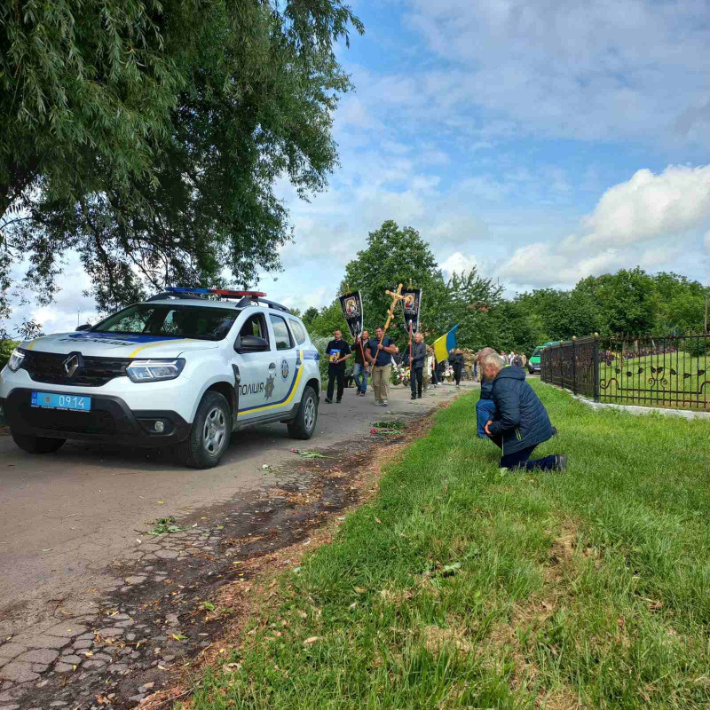 Довго сподівалися, що він живий: на Волині поховали Героя Василя Корінецького, який понад півтора року вважався зниклим безвісти