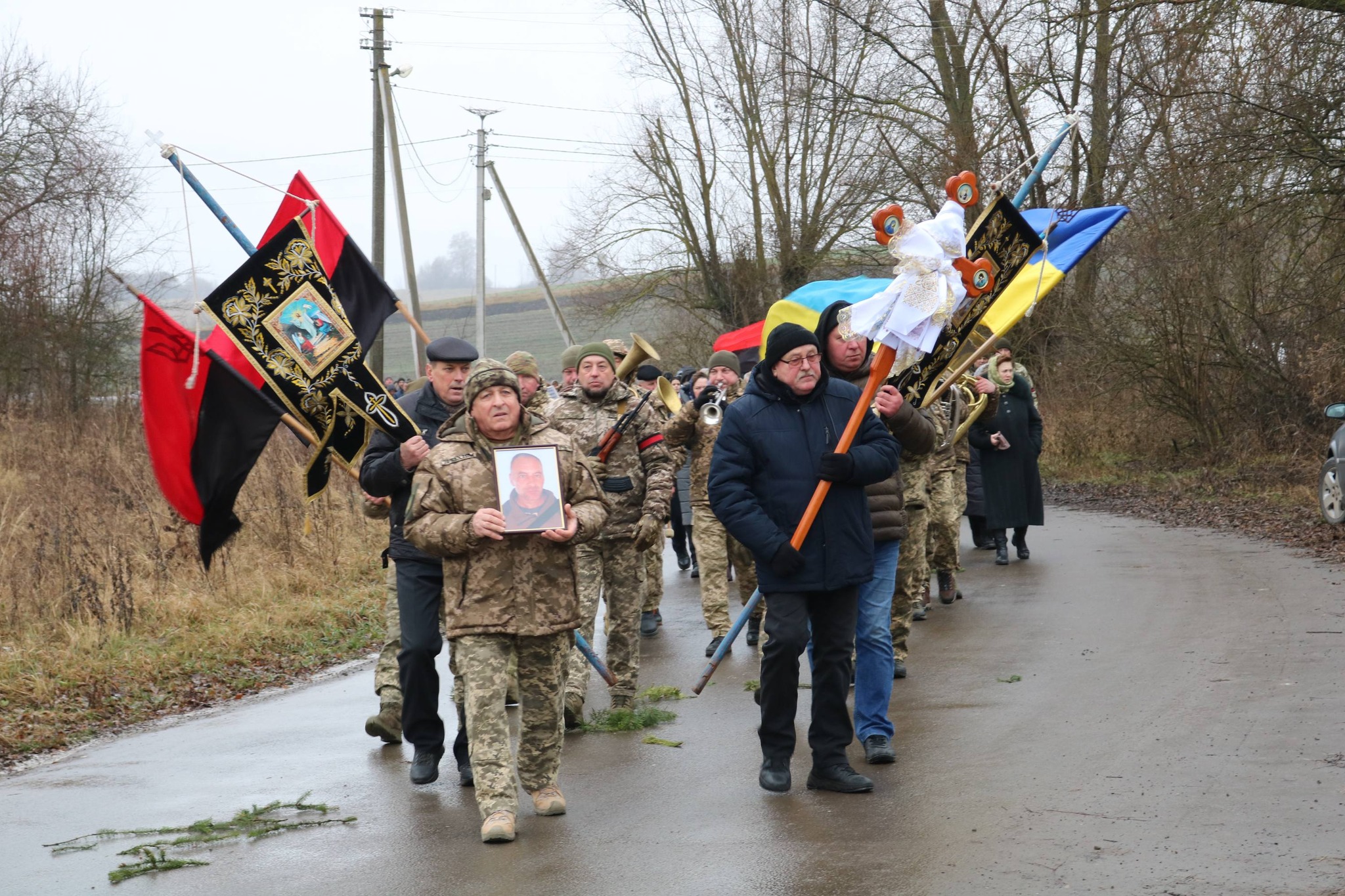 Жалоба у світле свято Різдва Христового: на Волині поховали Героя Валерія Тутиніна