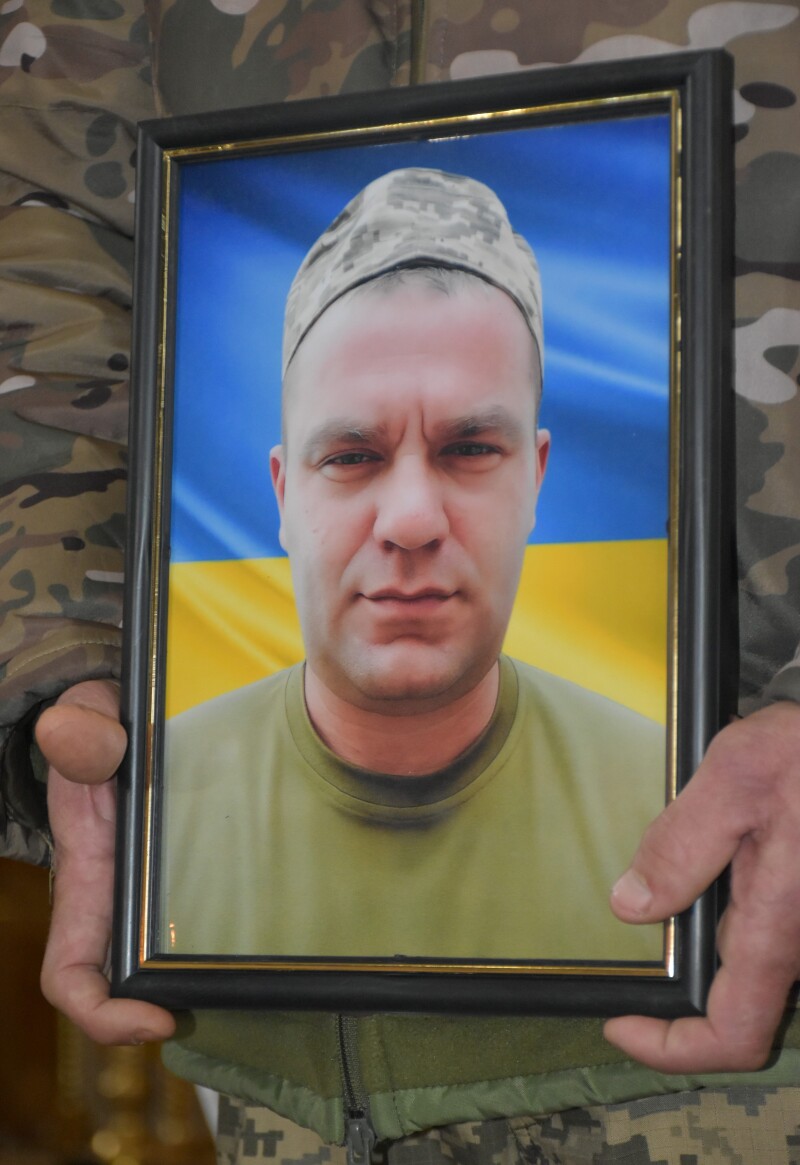 Загинув понад рік тому: у Луцькому районі провели в останню путь військовослужбовця Сергія Хомича