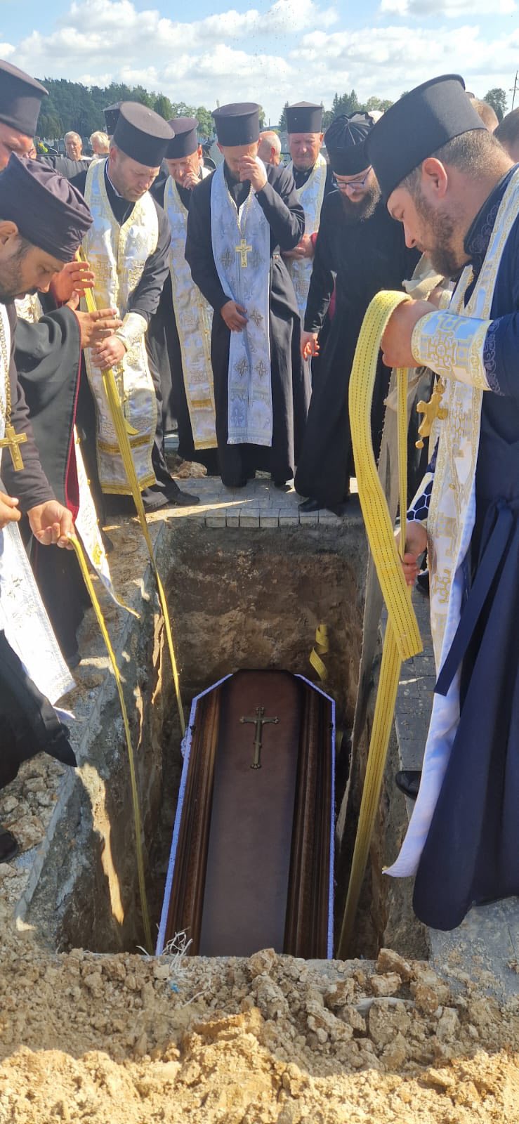 Волиняни провели в останню дорогу настоятеля Свято-Юріївського собору протоієрея Євгена Шевчука