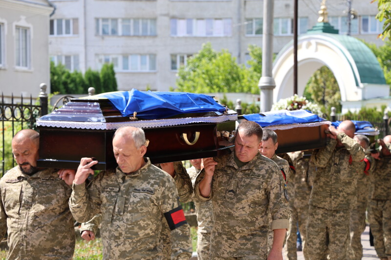 У Луцьку попрощалися з трьома Героями, які загинули тривалий час тому