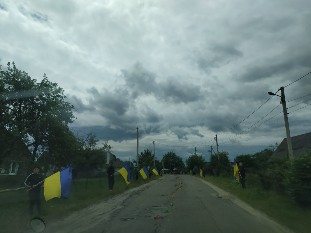 Ворожий дрон обірвав життя Героя: на Волині прощались з полеглим воїном Олегом Беценком