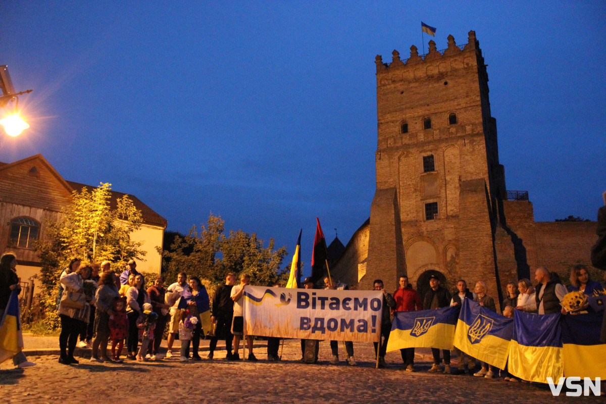 27 місяців провів у російському полоні: в Луцьку зустріли звільненого з неволі Михайла Шостака
