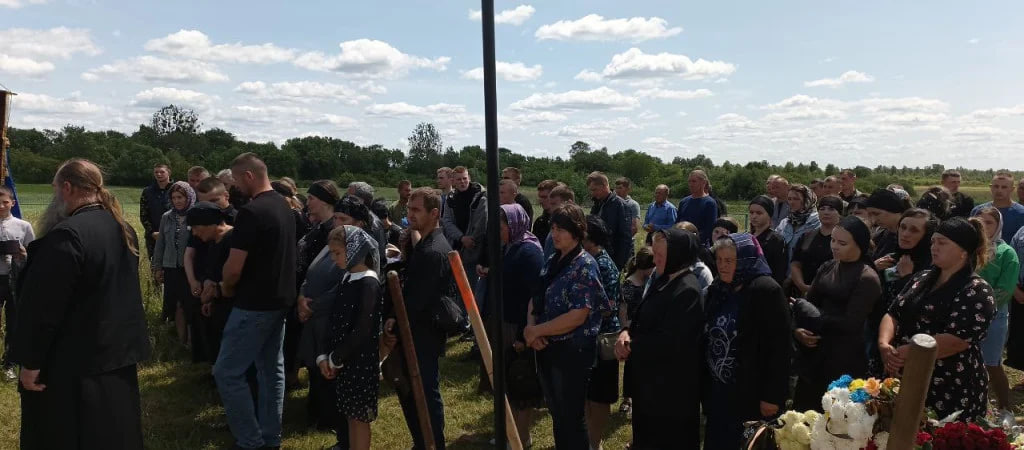 Додому Герой повернувся у домовині: на Волині попрощалися з полеглим на фронті Іваном Каменчуком