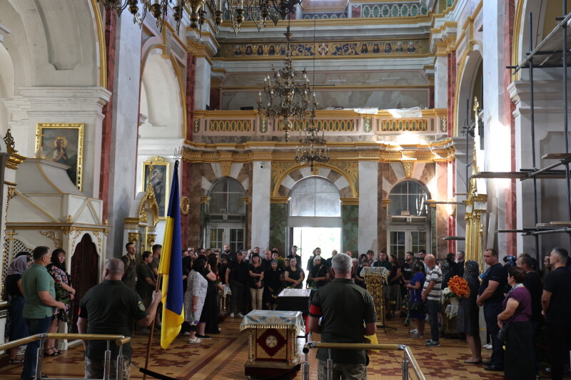 Навіки 33: у Луцьку в останню дорогу провели полеглого Героя Юрія Васюка