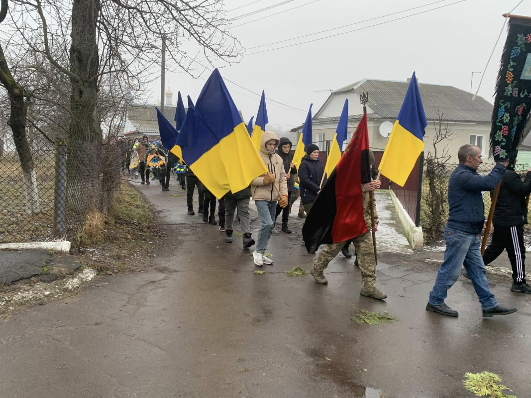 Життя обірвалося від численних травм: на Волині попрощалися із захисником Юрієм Сапіжуком