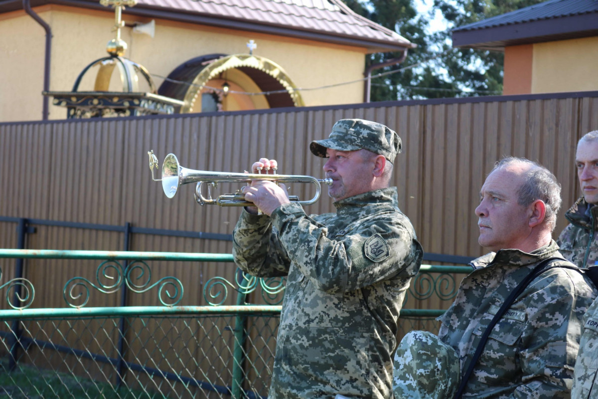 Життя присвятив порятунку інших: на Волині провели в останню дорогу воїна Олександра Батуру