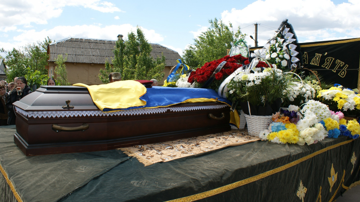 «Врятував побратима ціною власного життя»: на Волині попрощалися з 25-річним Героєм Андрієм Лавренчуком