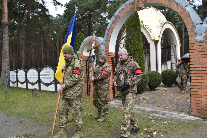 Загинув понад рік тому: у Луцькій громаді поховали 27-річного захисника Олександра Філіпчука