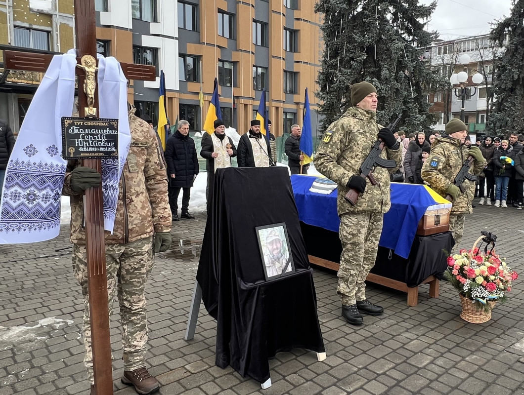Загинув у день свого народження: на Волині попрощалися із 55-річним Героєм Сергієм Томашевичем