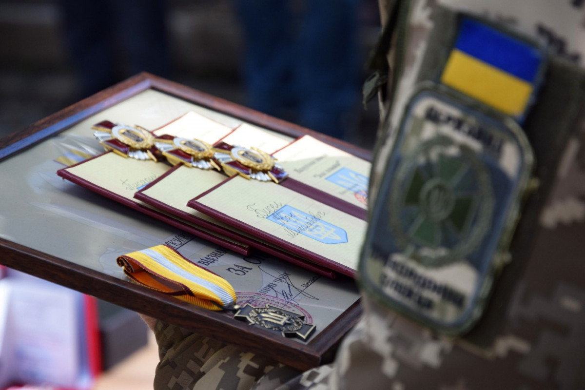 На Волині прикордонникам бойового підрозділу вручили нагороди та відкрили меморіал загиблим бійцям