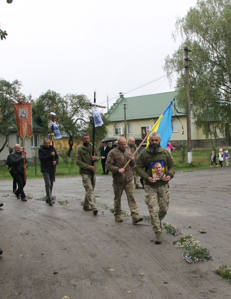 Загинув у полоні: волиняни провели до місця вічного спочинку воїна Ярослава Гарбара