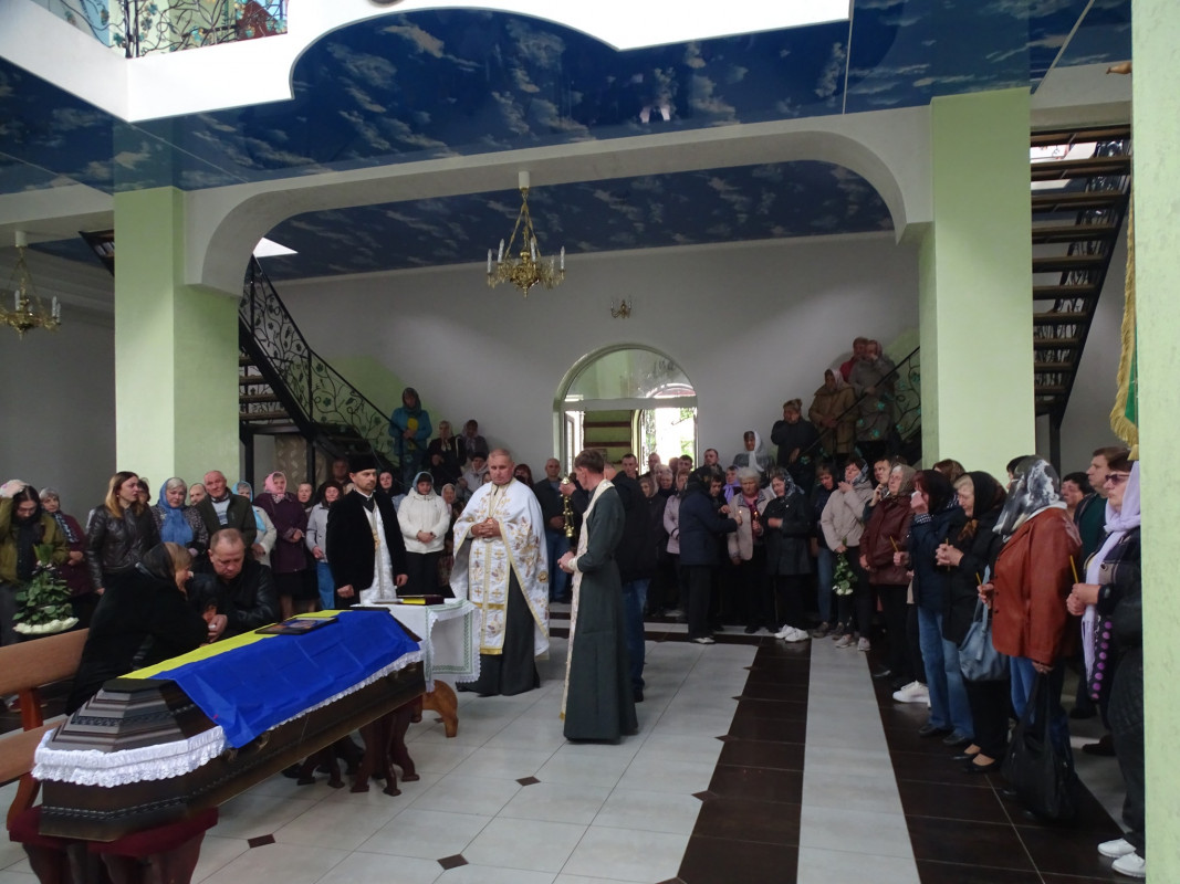 Став до лав ЗСУ після звістки про зникнення безвісти брата: на Волині поховали 23-річного Героя Любомира Дячука