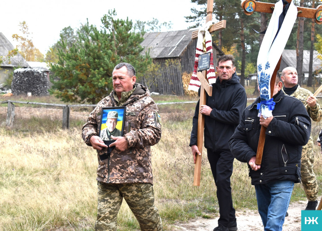 Мобілізували навесні цього року: на Волині в останню дорогу провели Героя Руслана Русила