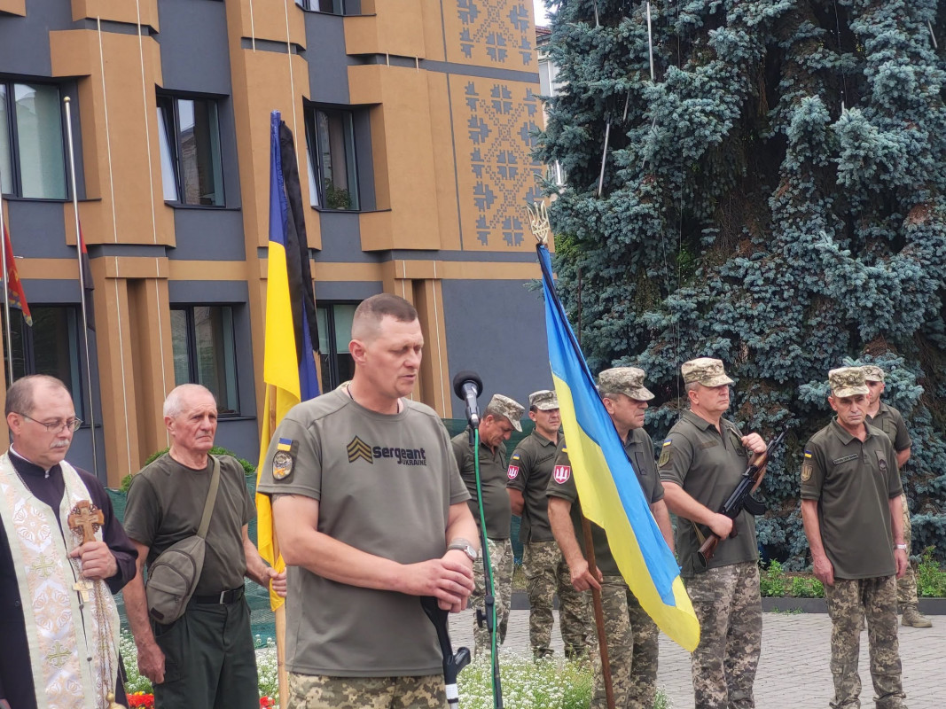 Життя обірвала війна за кілька місяців до 50-річчя: на Волині попрощалися із Героєм Віталієм Мартинюком