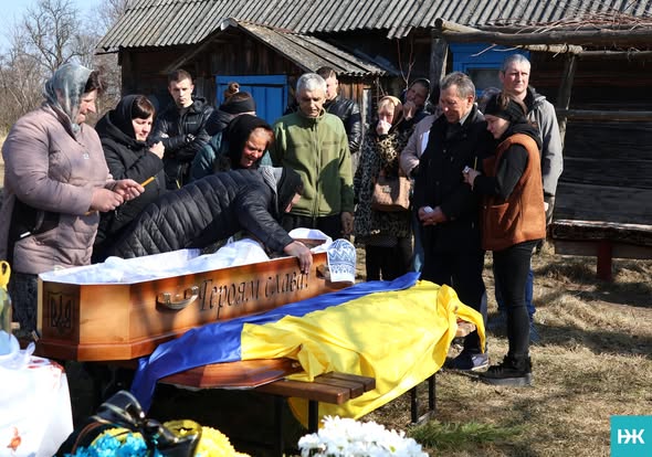 Війна забрала ще одне молоде життя: на Волині попрощалися із захисником Богданом Дідиком