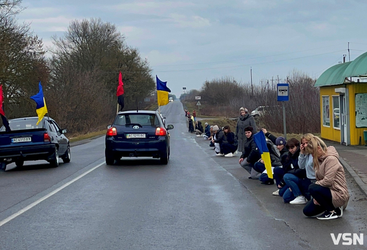 Захищав Україну з перших днів війни: «на щиті» додому повернувся Герой з Волині Петро Солодуха