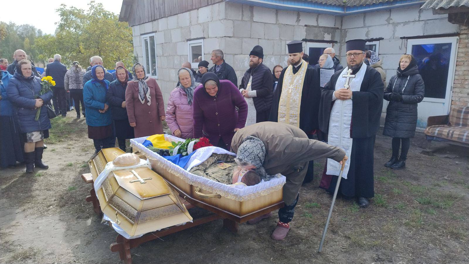 Загинув унаслідок ворожого обстрілу: на Волині попрощались з Героєм Іваном Горбачем