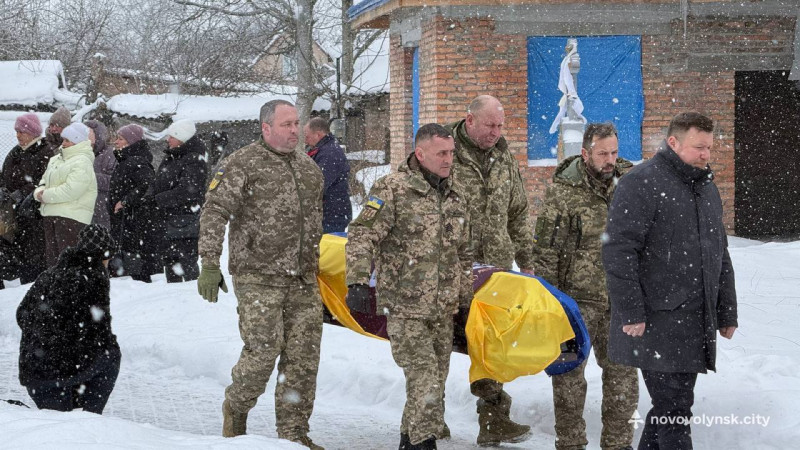 Тривалий час вважався зниклим безвісти: на Волині поховали Героя Ігоря Ковальчука