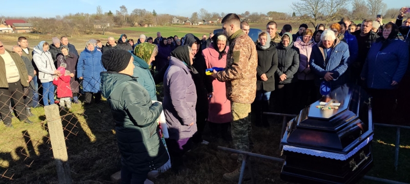 Загинув внаслідок удару FPV-дроном: волиняни попрощалися із загиблим Героєм Сергієм Семчуком