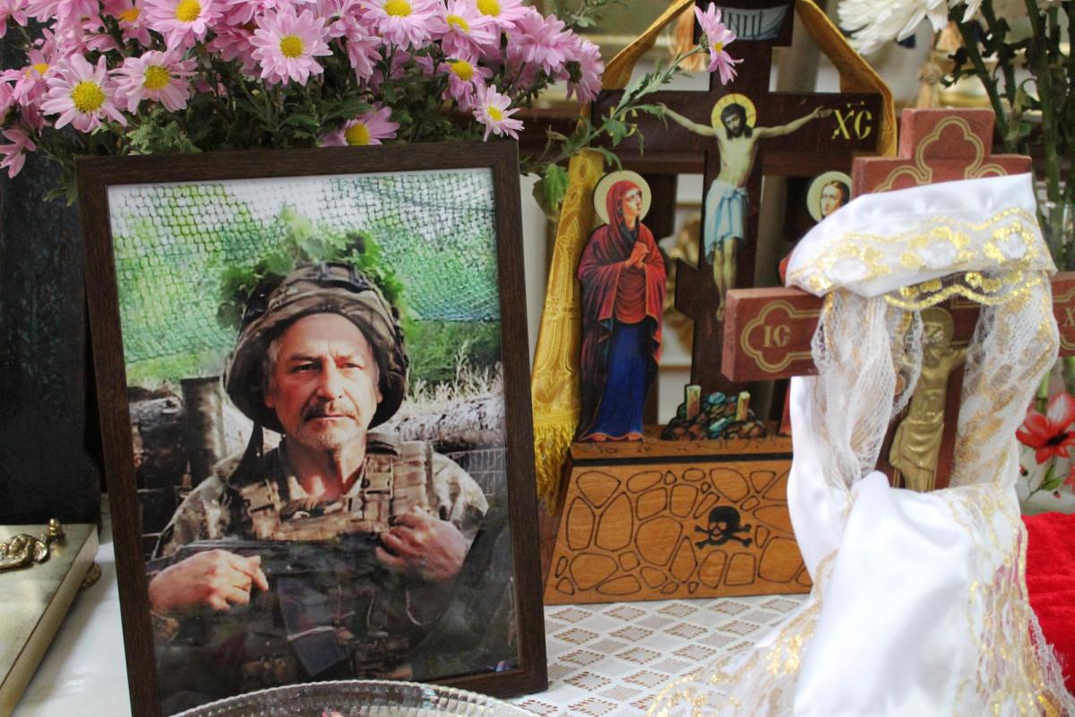 Завтра йому мало виповнитися 55 років: на Волині попрощалися із захисником Василем Савичем