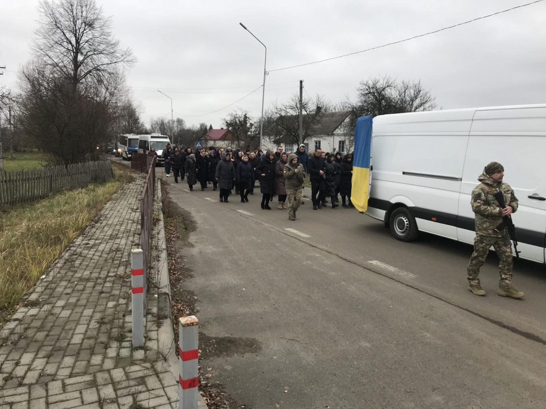 Назавжди 27 років: на Волині поховали молодого командира Андрія Шолома