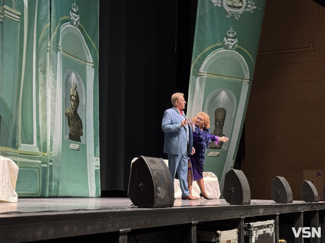 Комедія «Перевертень» у Луцьку: як минув театральний вечір